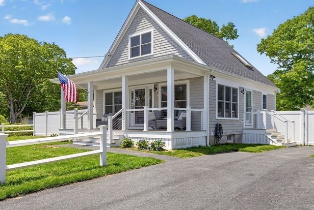 245 Edgewater Drive East, Falmouth, MA 02536