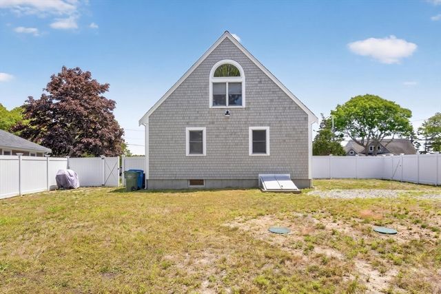 245 Edgewater Drive East, Falmouth, MA 02536