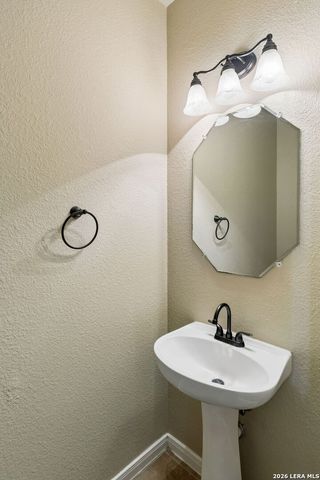 509 CHAPEL BND, New Braunfels, TX 78130