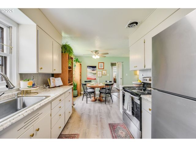 2001 GENERAL ANDERSON Ave, Vancouver, WA 98661