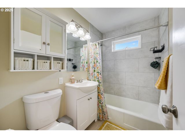 2001 GENERAL ANDERSON Ave, Vancouver, WA 98661