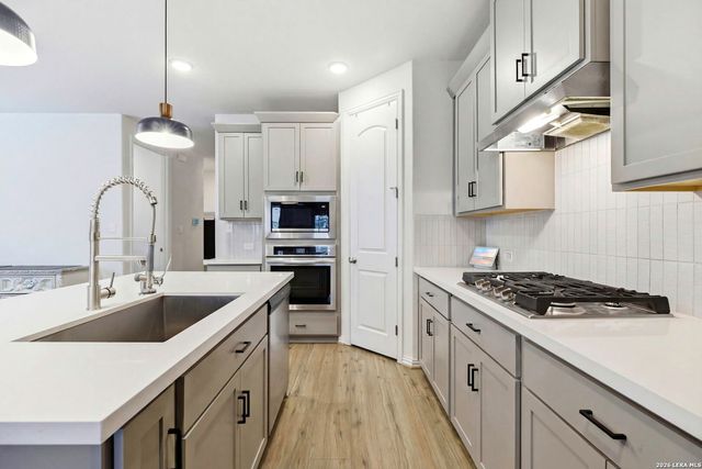 2071 Chelsea Grove, New Braunfels, TX 78130