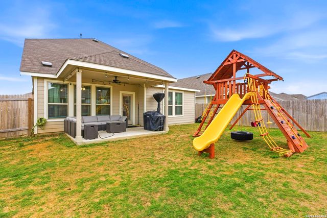 2071 Chelsea Grove, New Braunfels, TX 78130