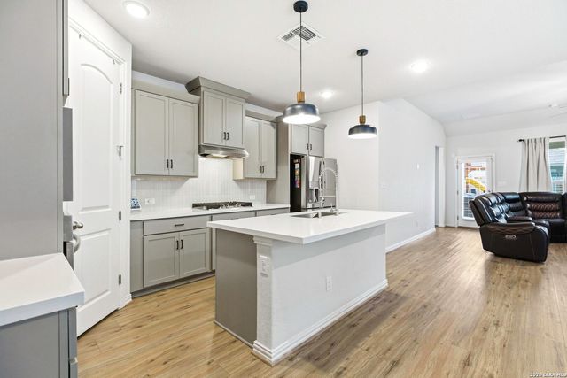 2071 Chelsea Grove, New Braunfels, TX 78130