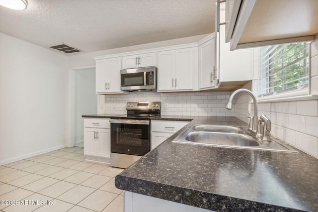 423 SOUTH Boulevard, Macclenny, FL 32063