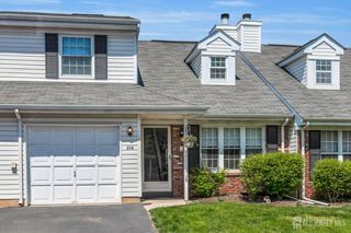 216 Coldspring Court, Franklin, NJ 08873
