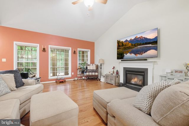 10105 WORMAN DR, King George, VA 22485