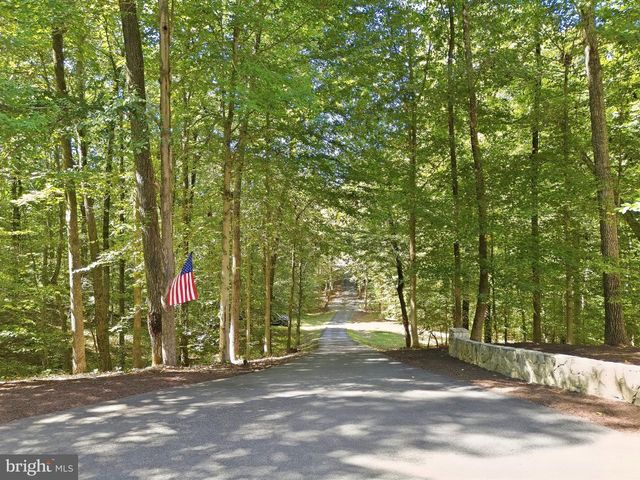 10105 WORMAN DR, King George, VA 22485