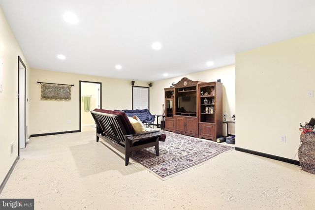 10105 WORMAN DR, King George, VA 22485