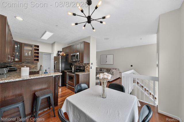 49667 Draper Circle, Plymouth Charter Township, MI 48170