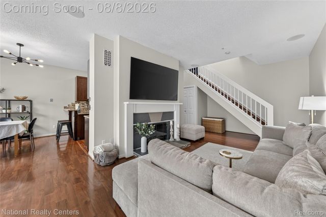 49667 Draper Circle, Plymouth Charter Township, MI 48170