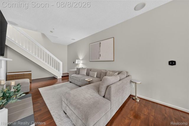 49667 Draper Circle, Plymouth Charter Township, MI 48170