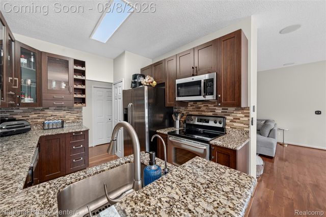 49667 Draper Circle, Plymouth Charter Township, MI 48170