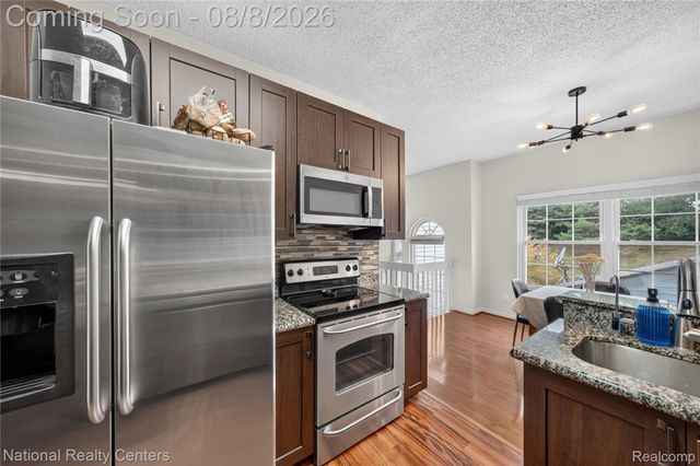 49667 Draper Circle, Plymouth Charter Township, MI 48170