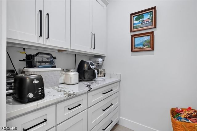 2001 SW 2nd TER, Cape Coral, FL 33991