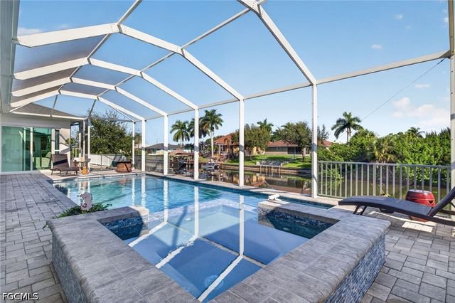 2001 SW 2nd TER, Cape Coral, FL 33991