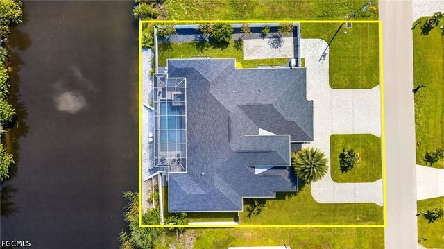 2001 SW 2nd TER, Cape Coral, FL 33991