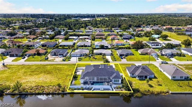 2001 SW 2nd TER, Cape Coral, FL 33991