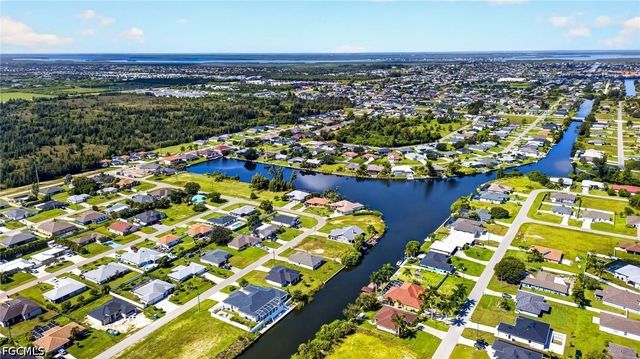 2001 SW 2nd TER, Cape Coral, FL 33991