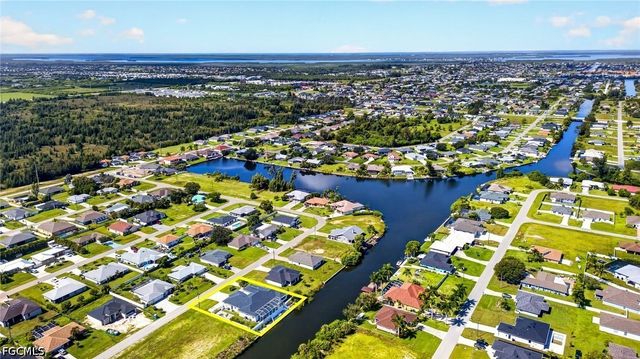 2001 SW 2nd TER, Cape Coral, FL 33991