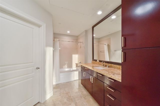3333 Allen Parkway 3003, Houston, TX 77019