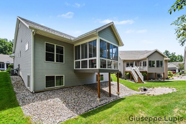 1023 Kensington Street Nw 126, City Of Walker, MI 49534
