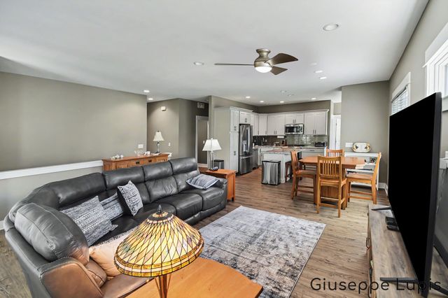 1023 Kensington Street Nw 126, City Of Walker, MI 49534