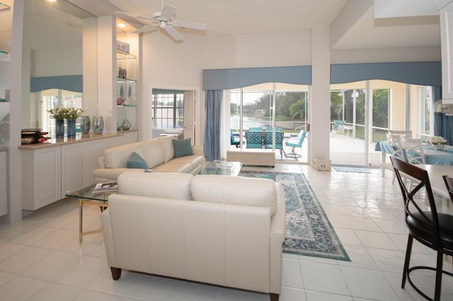 280 Kelsey Park Circle, Palm Beach Gardens, FL 33410