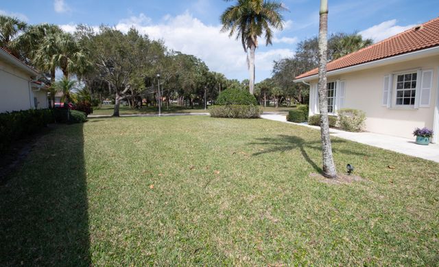 280 Kelsey Park Circle, Palm Beach Gardens, FL 33410
