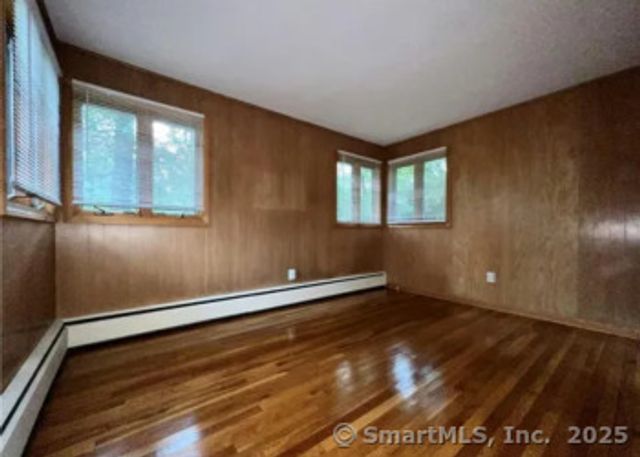 958 dunbar hill Road, Hamden, CT 06514