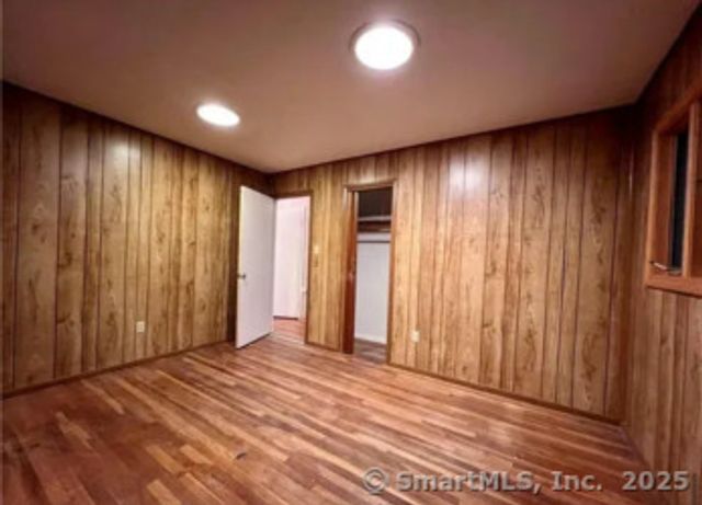 958 dunbar hill Road, Hamden, CT 06514