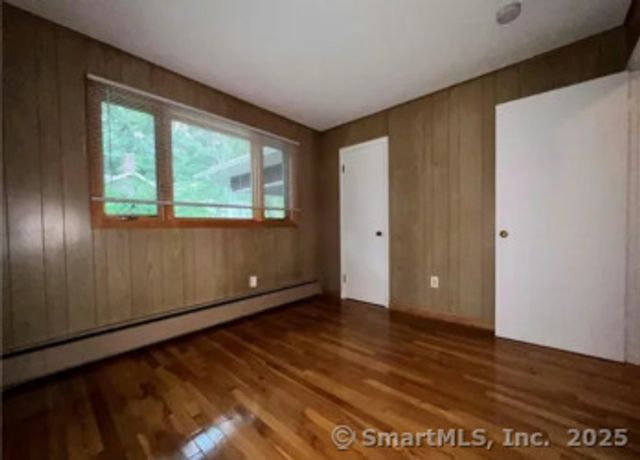 958 dunbar hill Road, Hamden, CT 06514