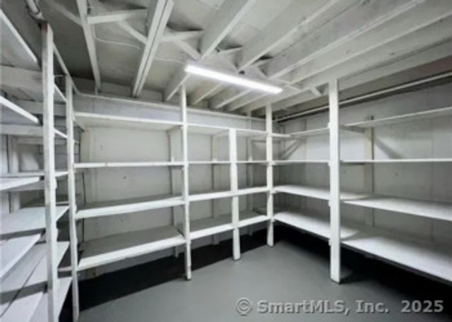 958 dunbar hill Road, Hamden, CT 06514