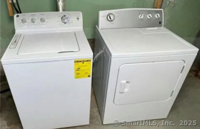 958 dunbar hill Road, Hamden, CT 06514