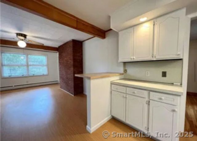 958 dunbar hill Road, Hamden, CT 06514