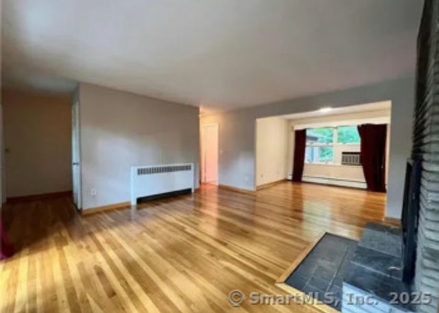 958 dunbar hill Road, Hamden, CT 06514