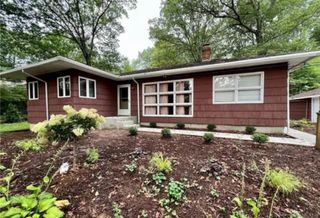 958 dunbar hill Road, Hamden, CT 06514