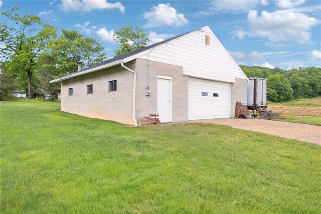 207 State Park Rd, New Alexandria, PA 15670