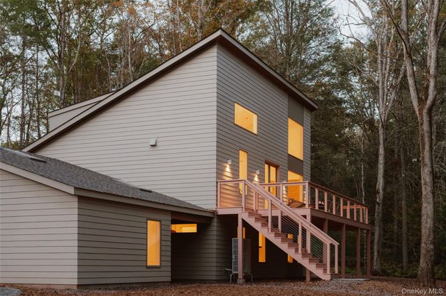 1 Brook Drive, Narrowsburg, NY 12764