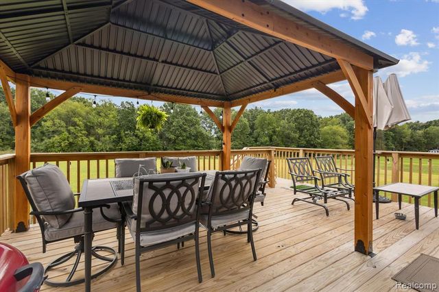 7858 Sierra Drive, Belding, MI 48809