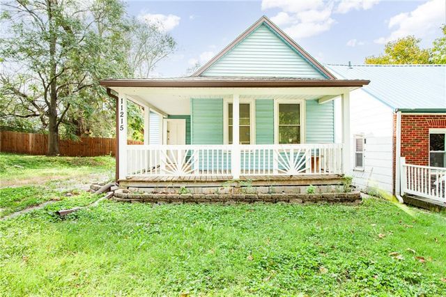 11215 Evans Street, Sugar Creek, MO 64054