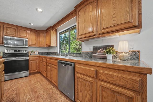 22401 Shake Ridge Rd, Volcano, CA 95689