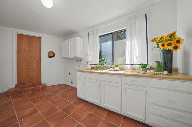 22401 Shake Ridge Rd, Volcano, CA 95689