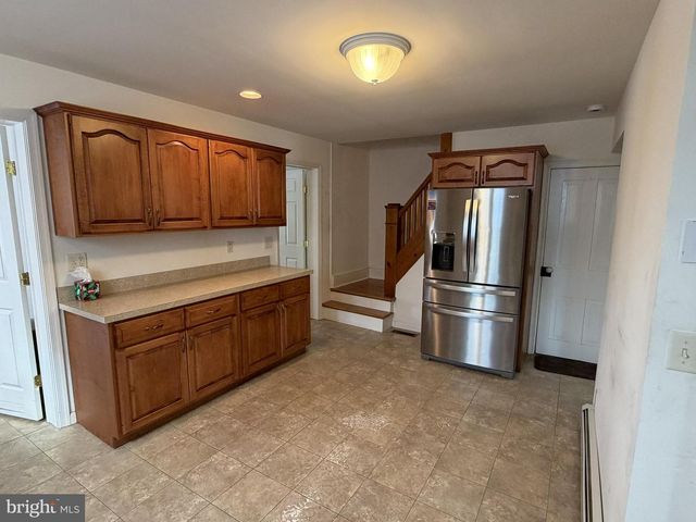 63 N LEBANON ST, Lebanon, PA 17042