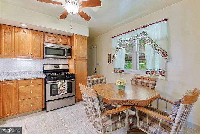 2321 HOLYOKE RD, Rosedale, MD 21237
