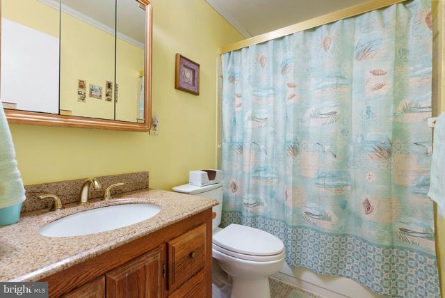 2321 HOLYOKE RD, Rosedale, MD 21237