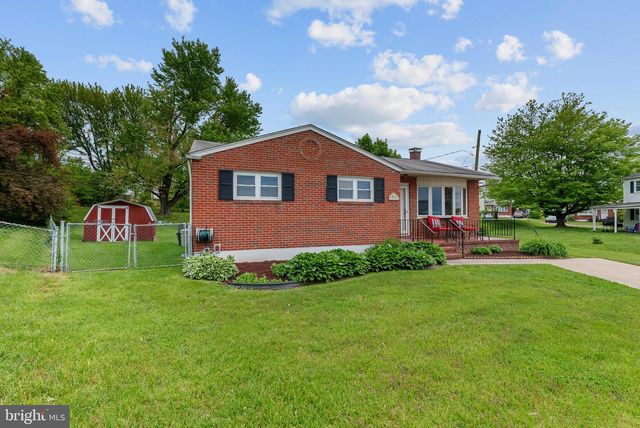 2321 HOLYOKE RD, Rosedale, MD 21237