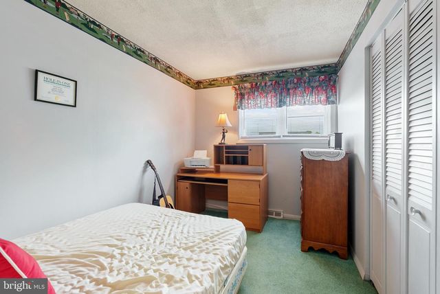 2321 HOLYOKE RD, Rosedale, MD 21237