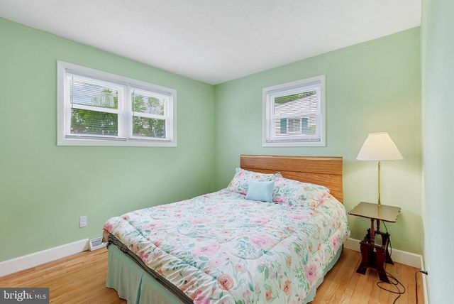 2321 HOLYOKE RD, Rosedale, MD 21237