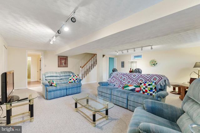 2321 HOLYOKE RD, Rosedale, MD 21237